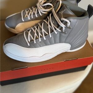 Jordan Men's Sneakers in Gray and White